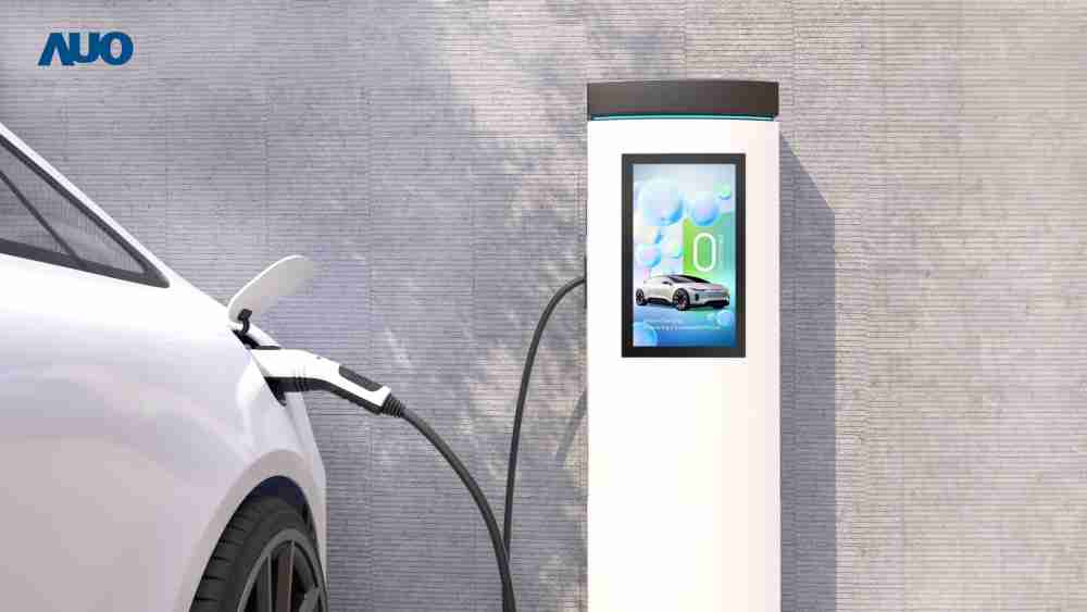 友達〝EVSE車用充電樁解決方案〞專為電動汽車充電樁設計，，，具有高亮度、、、克服戶外艱難環境的耐溫、、、、耐紫外線等特性，，，，並搭載散熱性及擴充性強的高效能工業電腦，，，，可實現人機互動訴求，，，，如資訊顯示、、支付等應用